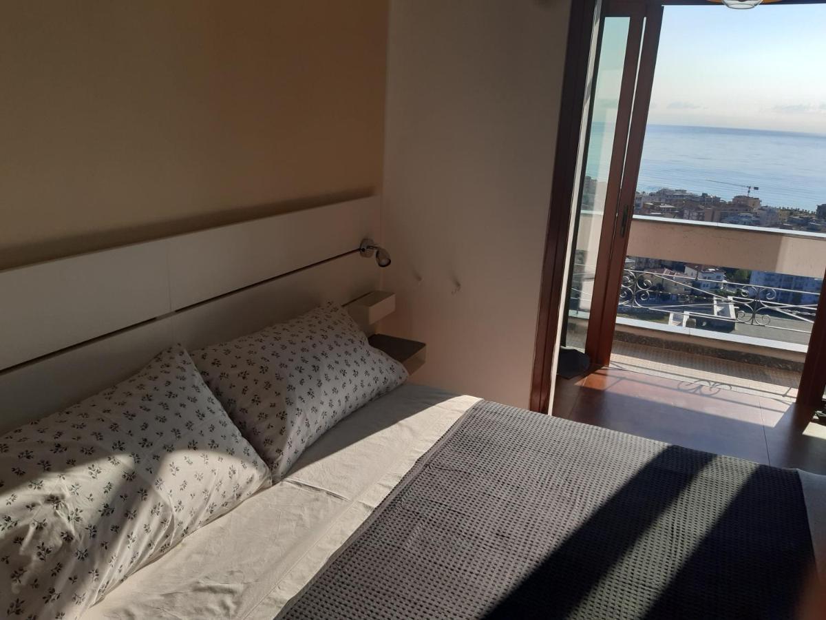 Bressa De Ma Affittacamere, Room & Breakfast 皮特拉利古 外观 照片